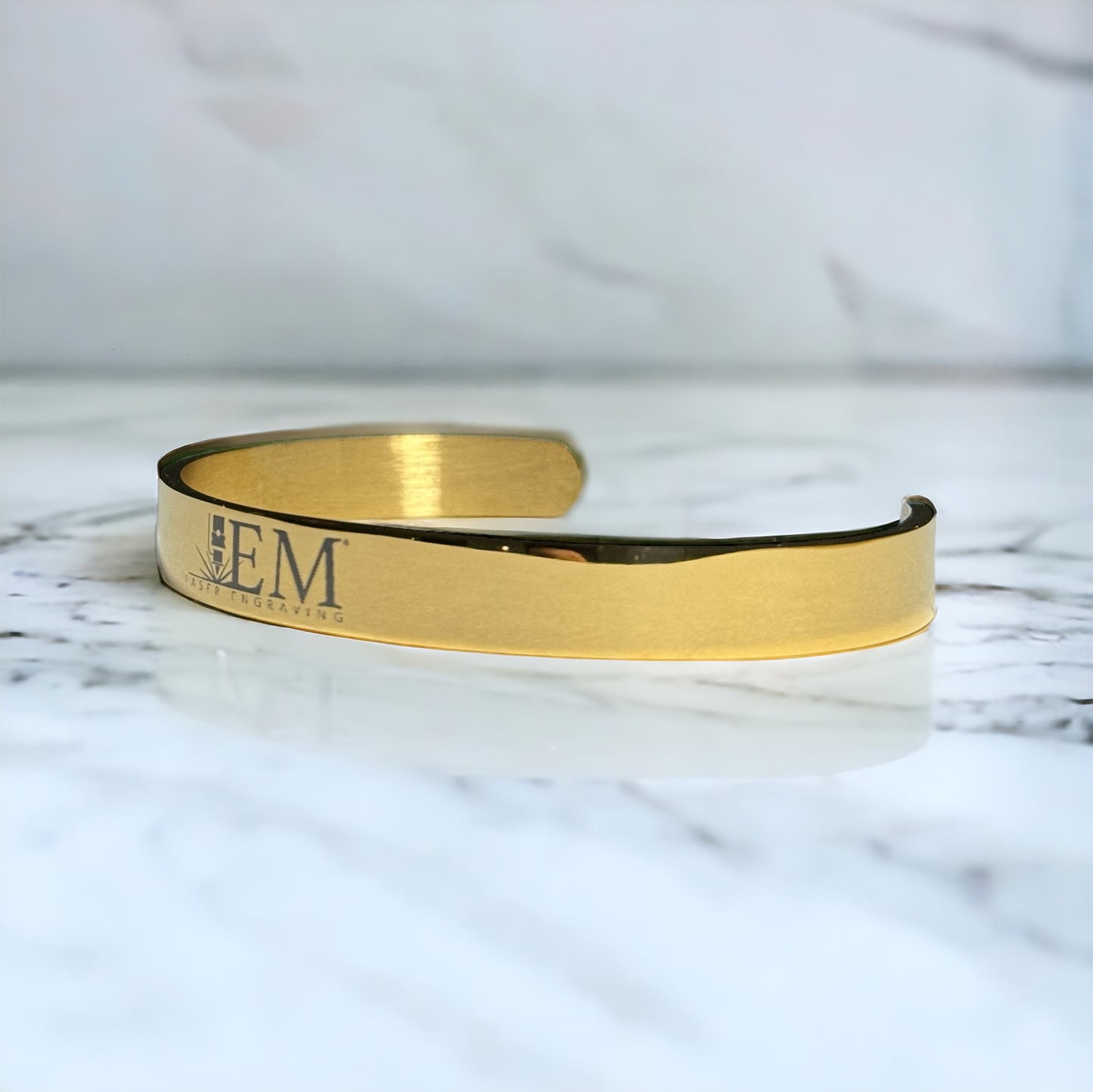Brazalete de acero inoxidable (Oro)