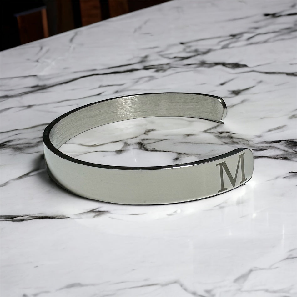 Brazalete de acero inoxidable (Plata)