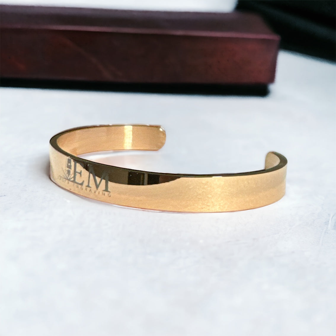 Brazalete de acero inoxidable (Oro Rosa)