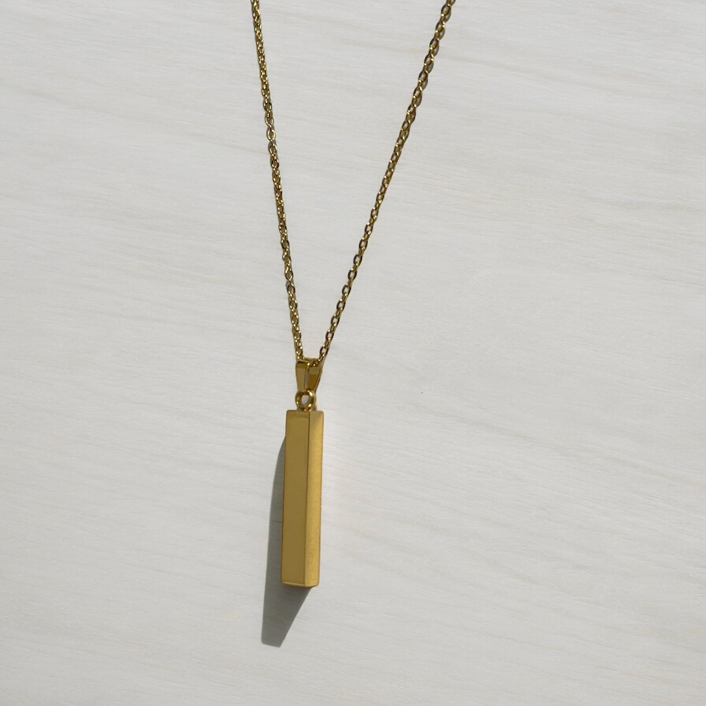 Collar minimalista