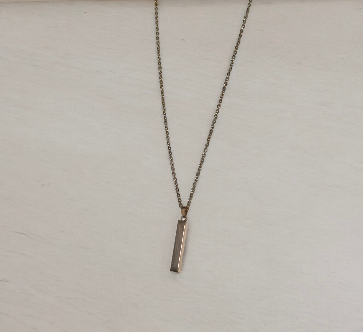 Collar minimalista