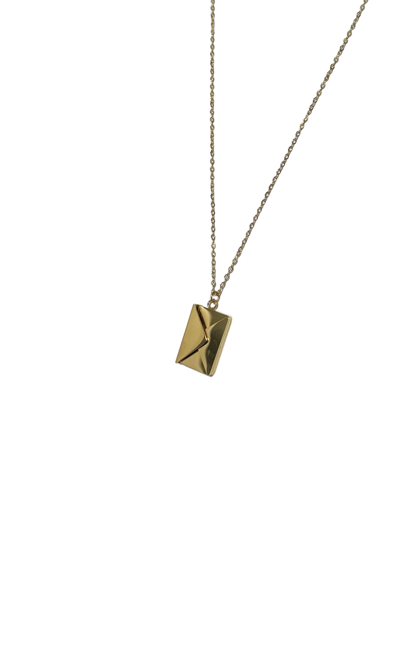 Collar sobre con carta