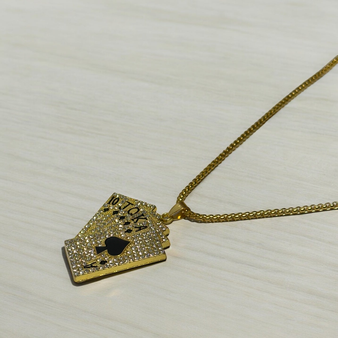 Collar cartas brillantes (no personalizable)