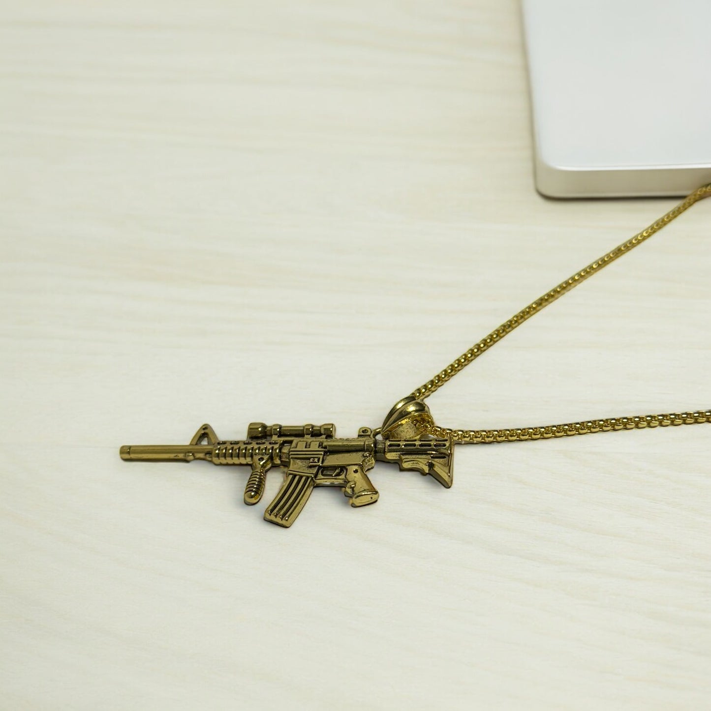 Collar con arma (no personalizable)