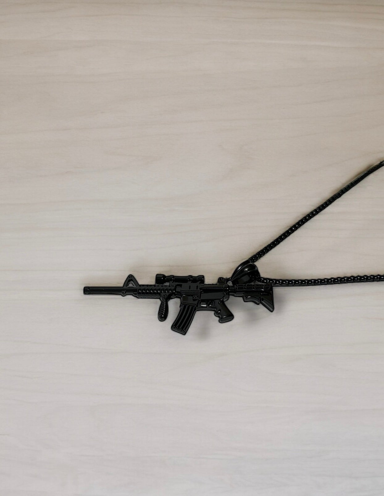 Collar con arma (no personalizable)